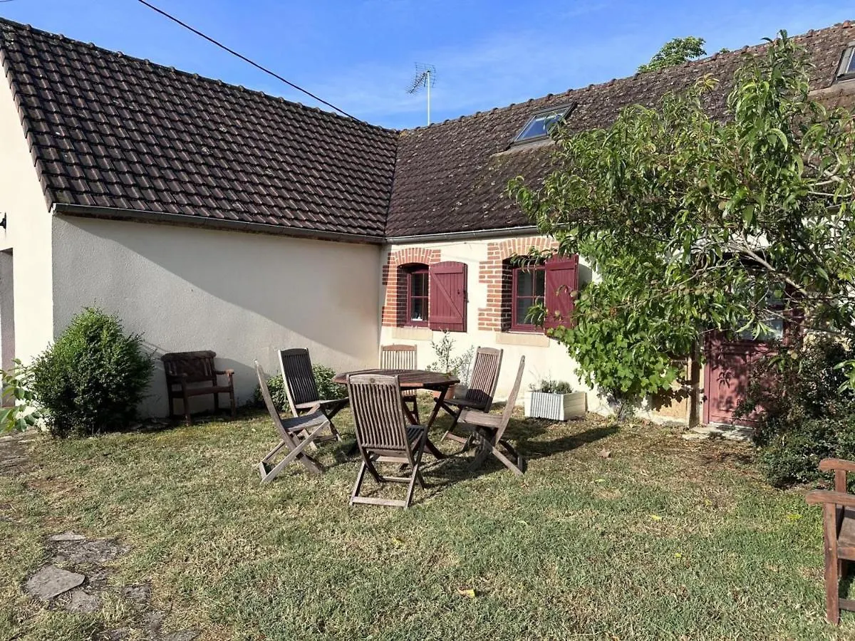 Evasion Naturelle Pres De Moulins : Gite Confortable Avec Jardin Et Poele A Bois - Fr-1-489-463 Toulon-sur-Allier 0*,